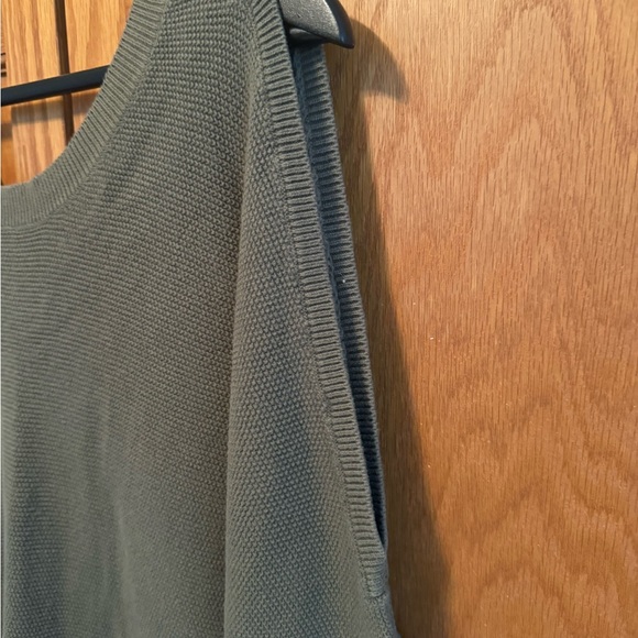 Banana Republic sweater - Picture 4 of 8